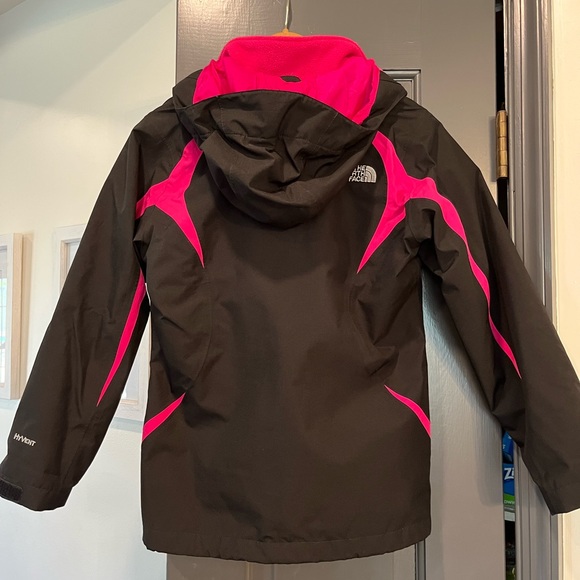 The North Face Girls Winter Jacket - Picture 2 of 4